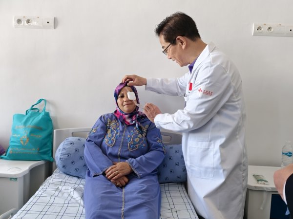 股E融 50年，197批、2025人次，上海白衣天使远赴他乡，在北非谱写大爱之歌